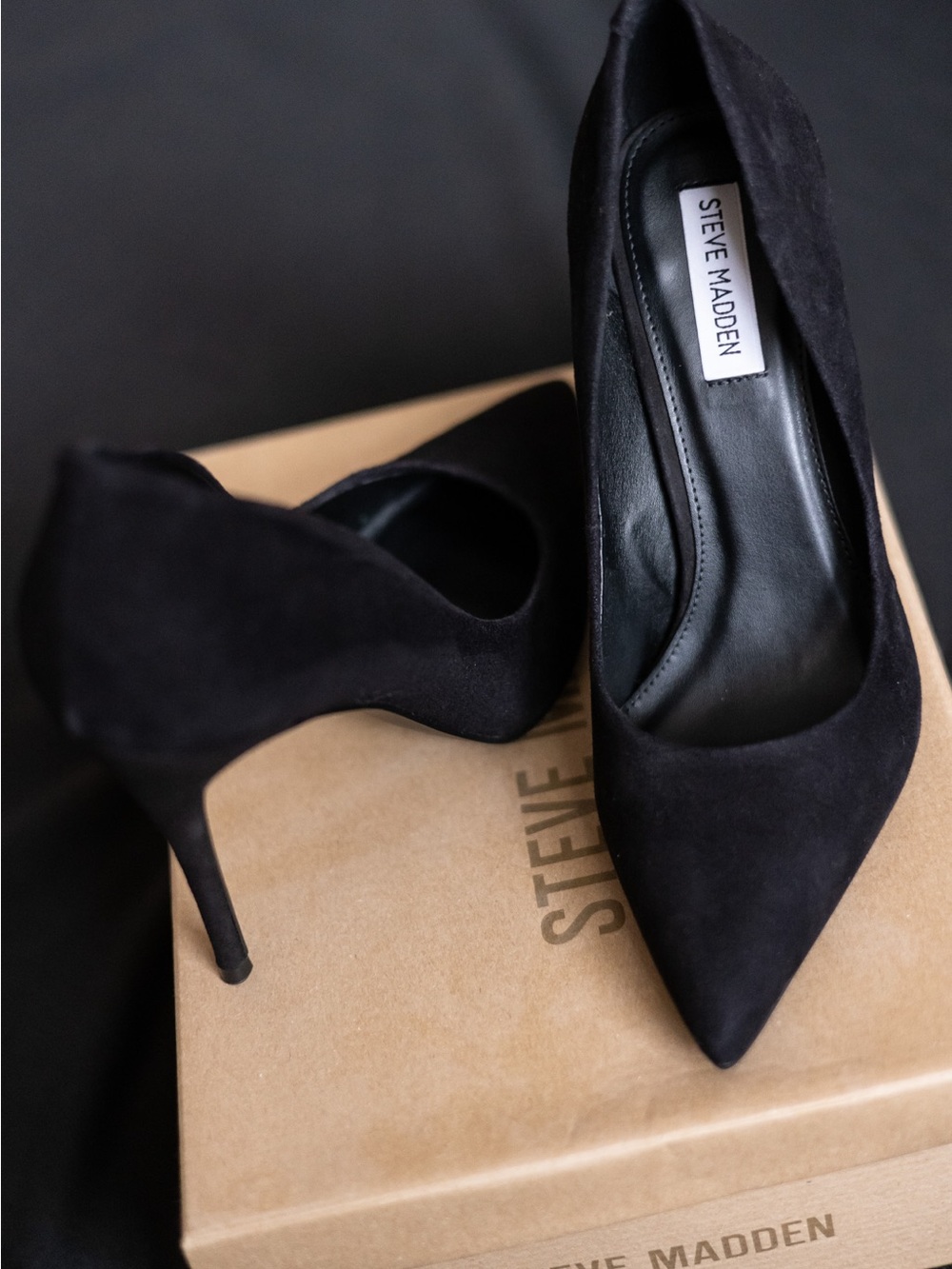Steve Madden Black Suede Pointed Toe Pumps